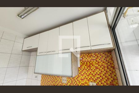 Apartamento para alugar com 56m², 2 quartos e 1 vaga Apartamento para alugar com 56m², 2 quartos e 1 vagaCozinha - Armários