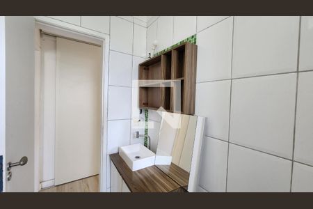 Apartamento para alugar com 56m², 2 quartos e 1 vaga Apartamento para alugar com 56m², 2 quartos e 1 vagaBanheiro