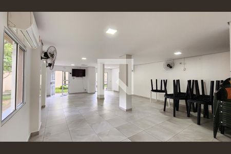 Apartamento para alugar com 56m², 2 quartos e 1 vaga Apartamento para alugar com 56m², 2 quartos e 1 vagaÁrea comum - Salão de festas
