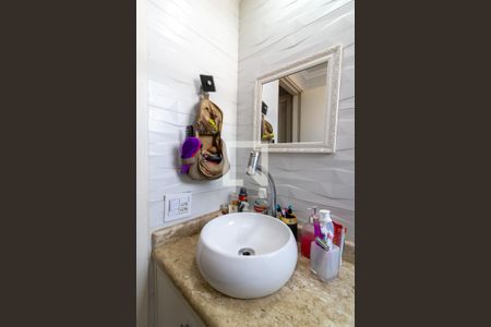 Apartamento à venda com 56m², 2 quartos e 1 vaga Apartamento à venda com 56m², 2 quartos e 1 vagaBanheiro
