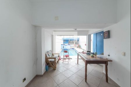 Casa à venda com 203m², 4 quartos e 2 vagas Casa à venda com 203m², 4 quartos e 2 vagasÁrea comum