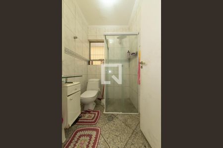 Casa à venda com 203m², 4 quartos e 2 vagas Casa à venda com 203m², 4 quartos e 2 vagasBanheiro Social