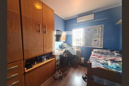 Casa à venda com 315m², 4 quartos e 4 vagas Casa à venda com 315m², 4 quartos e 4 vagasQuarto 2