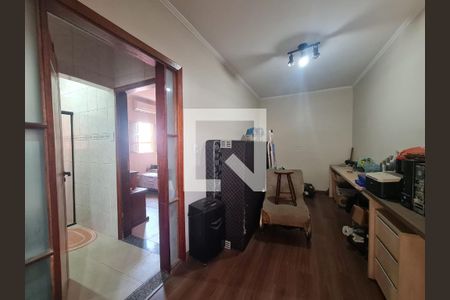 Casa à venda com 315m², 4 quartos e 4 vagas Casa à venda com 315m², 4 quartos e 4 vagasEscritorio e Suíte 2