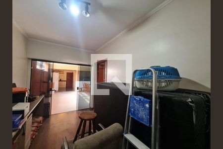 Casa à venda com 315m², 4 quartos e 4 vagas Casa à venda com 315m², 4 quartos e 4 vagasEscritorio e Suíte 2