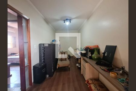 Casa à venda com 315m², 4 quartos e 4 vagas Casa à venda com 315m², 4 quartos e 4 vagasEscritorio e Suíte 2