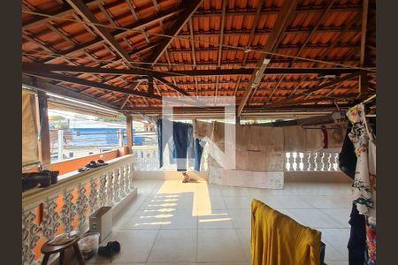 Casa à venda com 315m², 4 quartos e 4 vagas Casa à venda com 315m², 4 quartos e 4 vagasVaranda e area de serviço acesso pela Suíte e tbm pela garagem