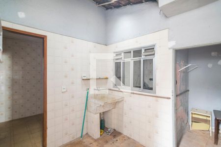 Casa à venda com 125m², 1 quarto e 2 vagas Casa à venda com 125m², 1 quarto e 2 vagasÁrea de Serviço Edícula