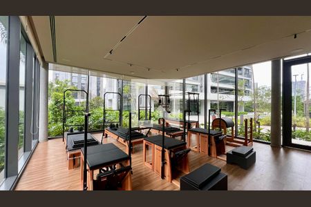 Apartamento à venda com 186m², 4 quartos e 3 vagas Apartamento à venda com 186m², 4 quartos e 3 vagasÁrea Comum - Pilates
