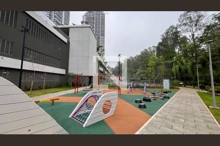 Apartamento à venda com 186m², 4 quartos e 3 vagas Apartamento à venda com 186m², 4 quartos e 3 vagasÁrea Comum - Playground