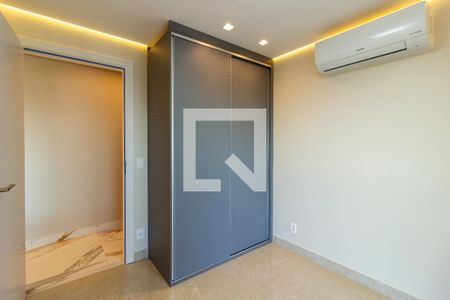 Quarto de apartamento à venda com 4 quartos, 186m² em Jardim Fonte do Morumbi, São Paulo