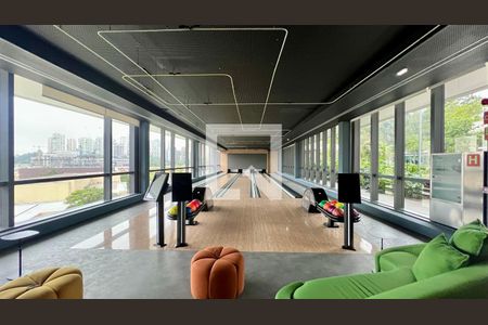 Apartamento à venda com 186m², 4 quartos e 3 vagas Apartamento à venda com 186m², 4 quartos e 3 vagasÁrea Comum - Boliche