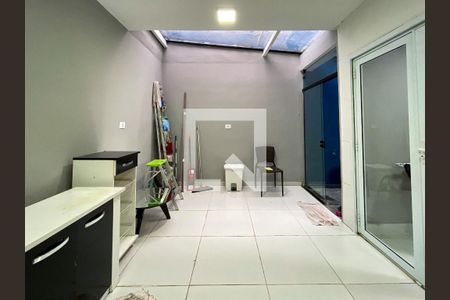 Casa para alugar com 120m², 3 quartos e 2 vagasÁrea de Serviço