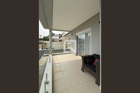 Casa de condomínio à venda com 453m², 3 quartos e 4 vagasvaranda da Suíte 3