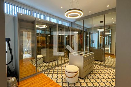 Casa de condomínio à venda com 453m², 3 quartos e 4 vagasCloset da suíte 1