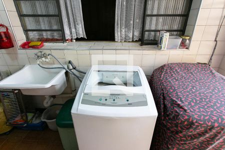 Casa à venda com 150m², 3 quartos e 1 vagaÁrea de Serviço