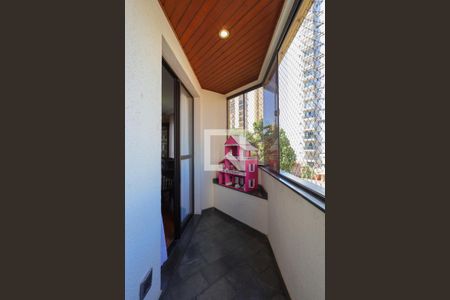 Apartamento à venda com 106m², 3 quartos e 2 vagas Apartamento à venda com 106m², 3 quartos e 2 vagasVaranda