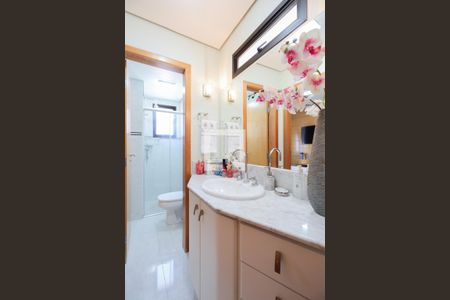 Apartamento à venda com 106m², 3 quartos e 2 vagas Apartamento à venda com 106m², 3 quartos e 2 vagasBanheiro das suítes americanas