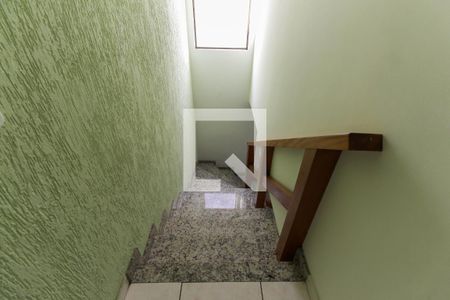 Casa para alugar com 400m², 3 quartos e 10 vagasEscada
