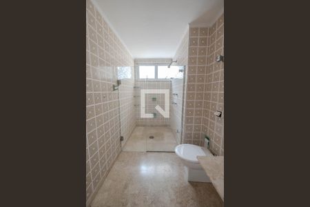 Apartamento à venda com 340m², 4 quartos e 3 vagasBanheiro da Suíte 2