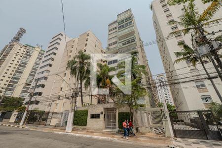 Apartamento à venda com 340m², 4 quartos e 3 vagasFachada
