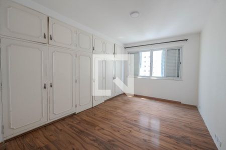 Apartamento à venda com 340m², 4 quartos e 3 vagasSuíte 2