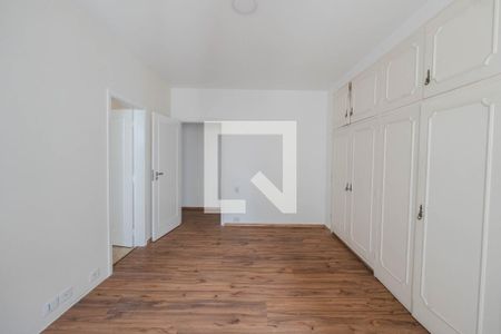 Apartamento à venda com 340m², 4 quartos e 3 vagasSuíte 2