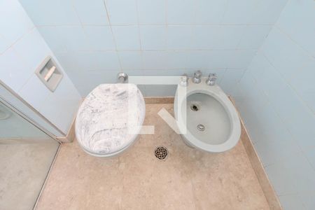 Apartamento à venda com 340m², 4 quartos e 3 vagasBanheiro da Suíte 1