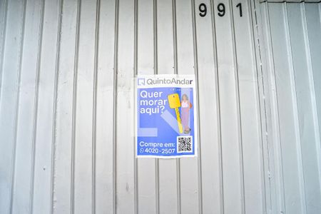 Casa à venda com 178m², 3 quartos e 2 vagas Casa à venda com 178m², 3 quartos e 2 vagasPlaquinha