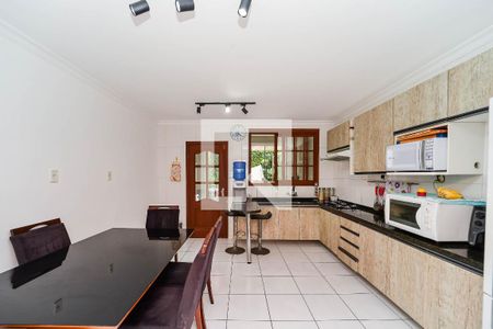 Casa à venda com 178m², 3 quartos e 2 vagas Casa à venda com 178m², 3 quartos e 2 vagasCozinha