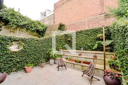 Casa à venda com 178m², 3 quartos e 2 vagas Casa à venda com 178m², 3 quartos e 2 vagasQuintal/Jardim