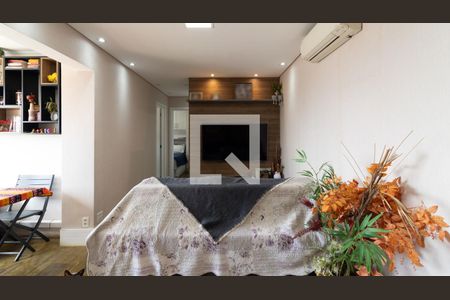 Sala de apartamento para alugar com 2 quartos, 60m² em Vila Penteado, São Paulo