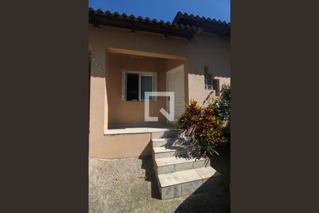 Casa à venda com 163m², 3 quartos e 2 vagas Casa à venda com 163m², 3 quartos e 2 vagasFachada