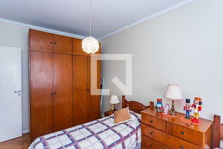 Quarto 2 de casa à venda com 2 quartos, 450m² em Parque São Domingos, São Paulo