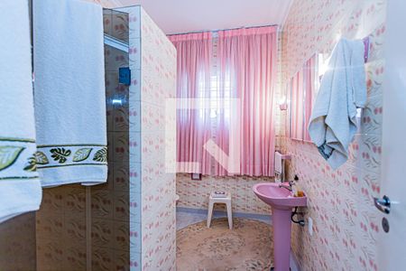 Casa à venda com 450m², 2 quartos e 4 vagasBanheiro