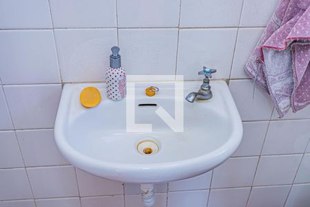 Casa à venda com 450m², 2 quartos e 4 vagasBanheiro de serviço