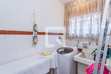 Casa à venda com 450m², 2 quartos e 4 vagasÁrea de serviço