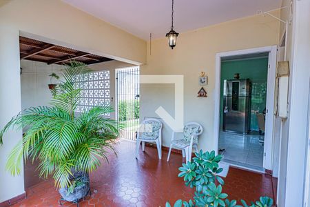 Casa à venda com 450m², 2 quartos e 4 vagasQuintal