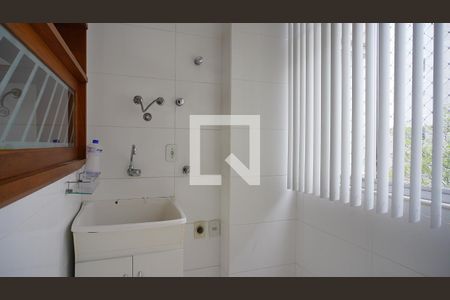 Apartamento para alugar com 165m², 4 quartos e 1 vagaÁrea de Serviço