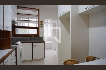 Apartamento para alugar com 165m², 4 quartos e 1 vagaCozinha 