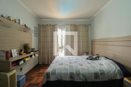 Casa à venda com 400m², 4 quartos e 8 vagasSuíte 2