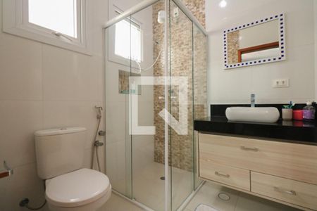 Casa à venda com 400m², 4 quartos e 8 vagasBanheiro da Suíte 1