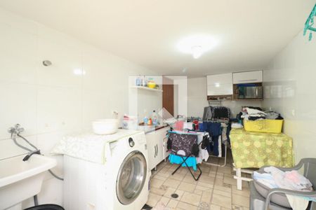 Casa à venda com 400m², 4 quartos e 8 vagasÁrea de Serviço