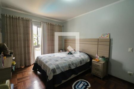 Casa à venda com 400m², 4 quartos e 8 vagasSuíte 2