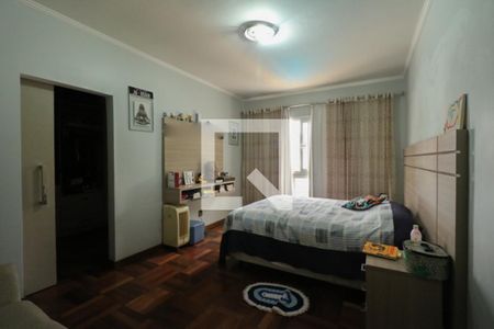 Casa à venda com 400m², 4 quartos e 8 vagasSuíte 2