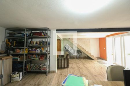 Casa à venda com 400m², 4 quartos e 8 vagasPorão