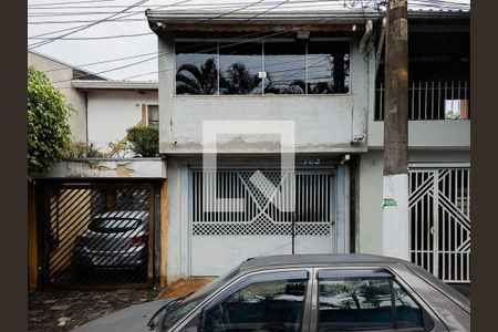 Casa à venda com 87m², 2 quartos e 1 vaga Casa à venda com 87m², 2 quartos e 1 vagaFachada