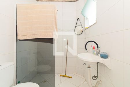 Casa à venda com 87m², 2 quartos e 1 vaga Casa à venda com 87m², 2 quartos e 1 vagaBanheiro