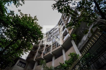 Apartamento à venda com 130m², 3 quartos e 2 vagasFachada