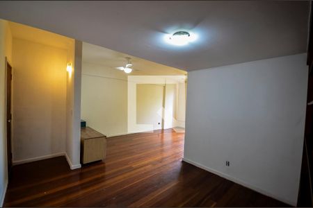 Apartamento à venda com 130m², 3 quartos e 2 vagasSala